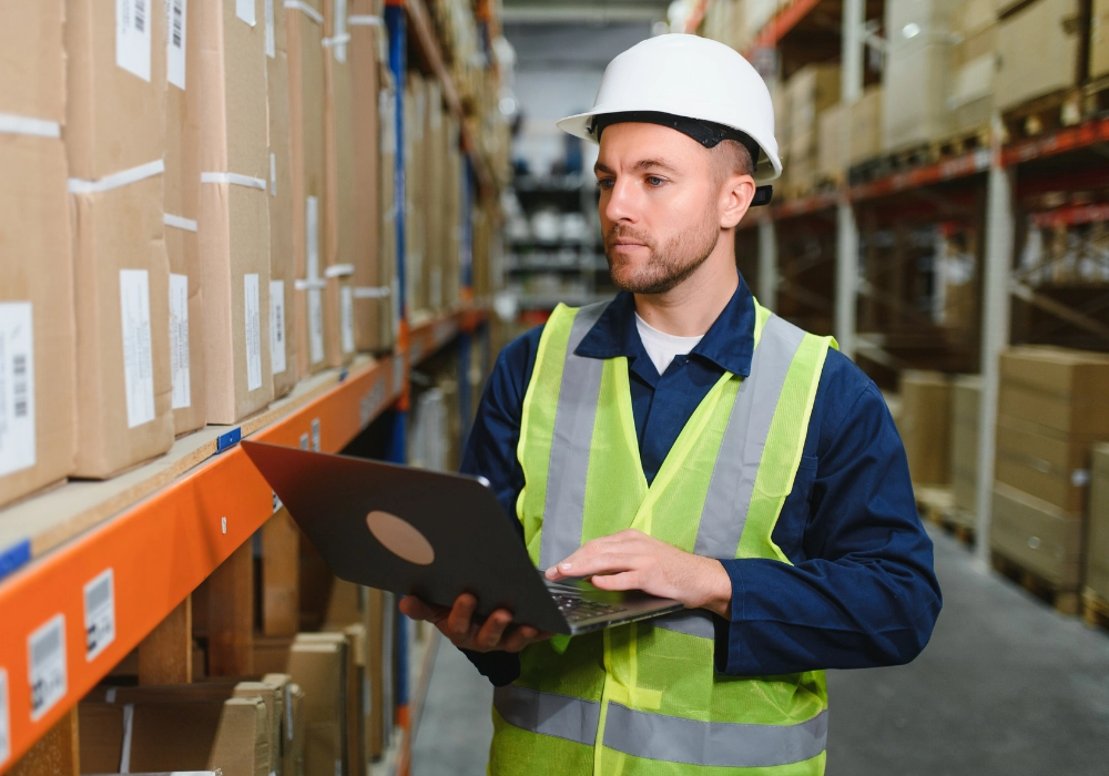 Gestión de suministros y coordinación técnica de servicios en obra