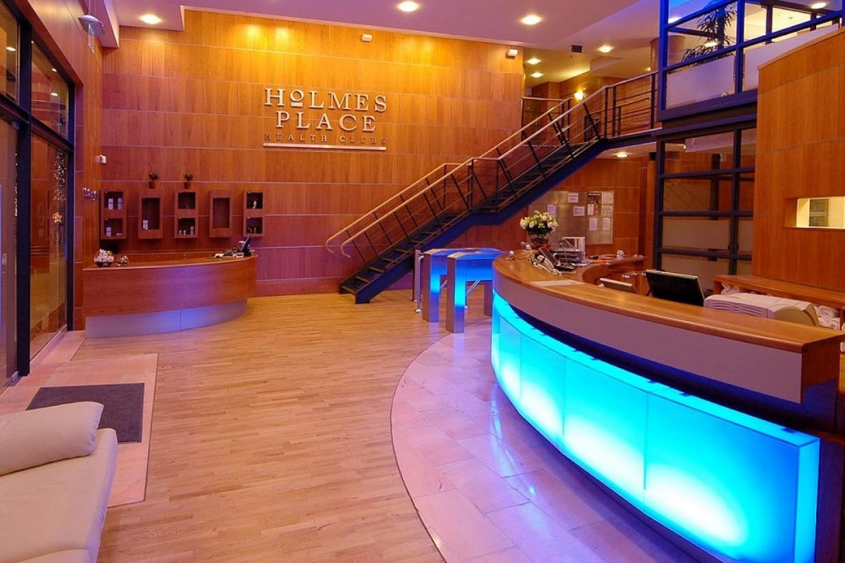 Holmes Place Palacio de Hielo Madrid — Club fitness y wellness