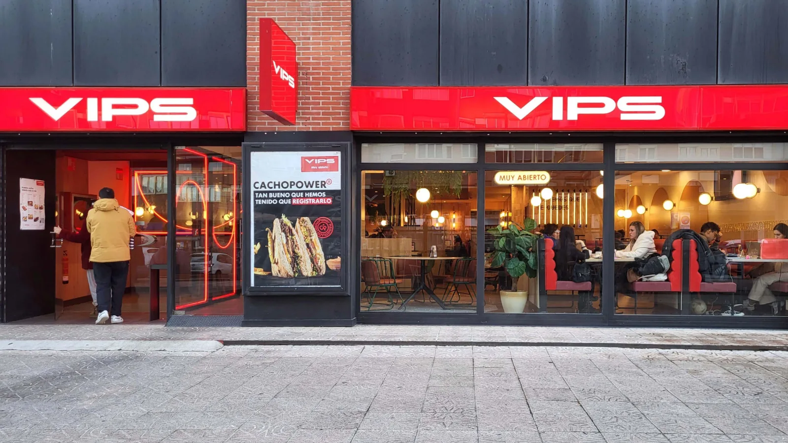 Restaurantes VIPS y Ginos